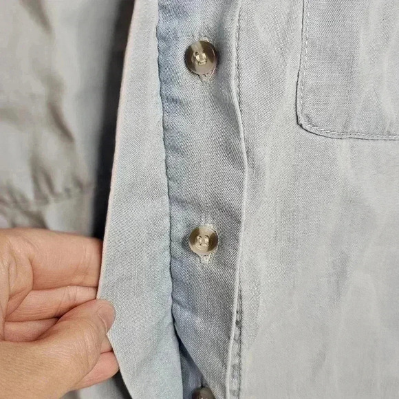 Andrea Jovine Soft Denim Collared Sleeveless Blouse Small - Picture 3 of 6